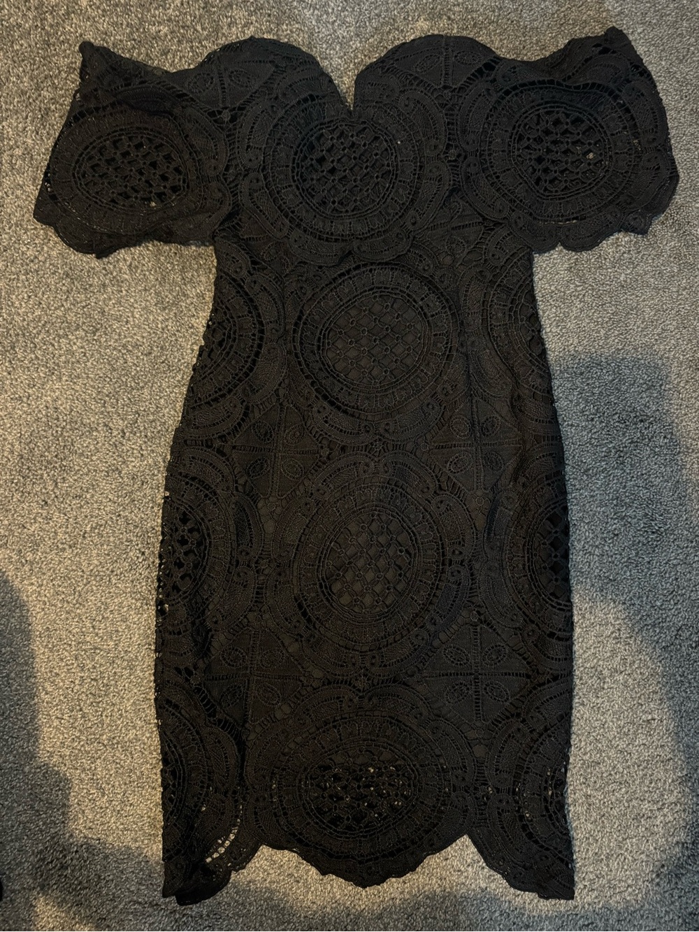 Lulu's Black Off-Shoulder Circular Lace Midi Dress